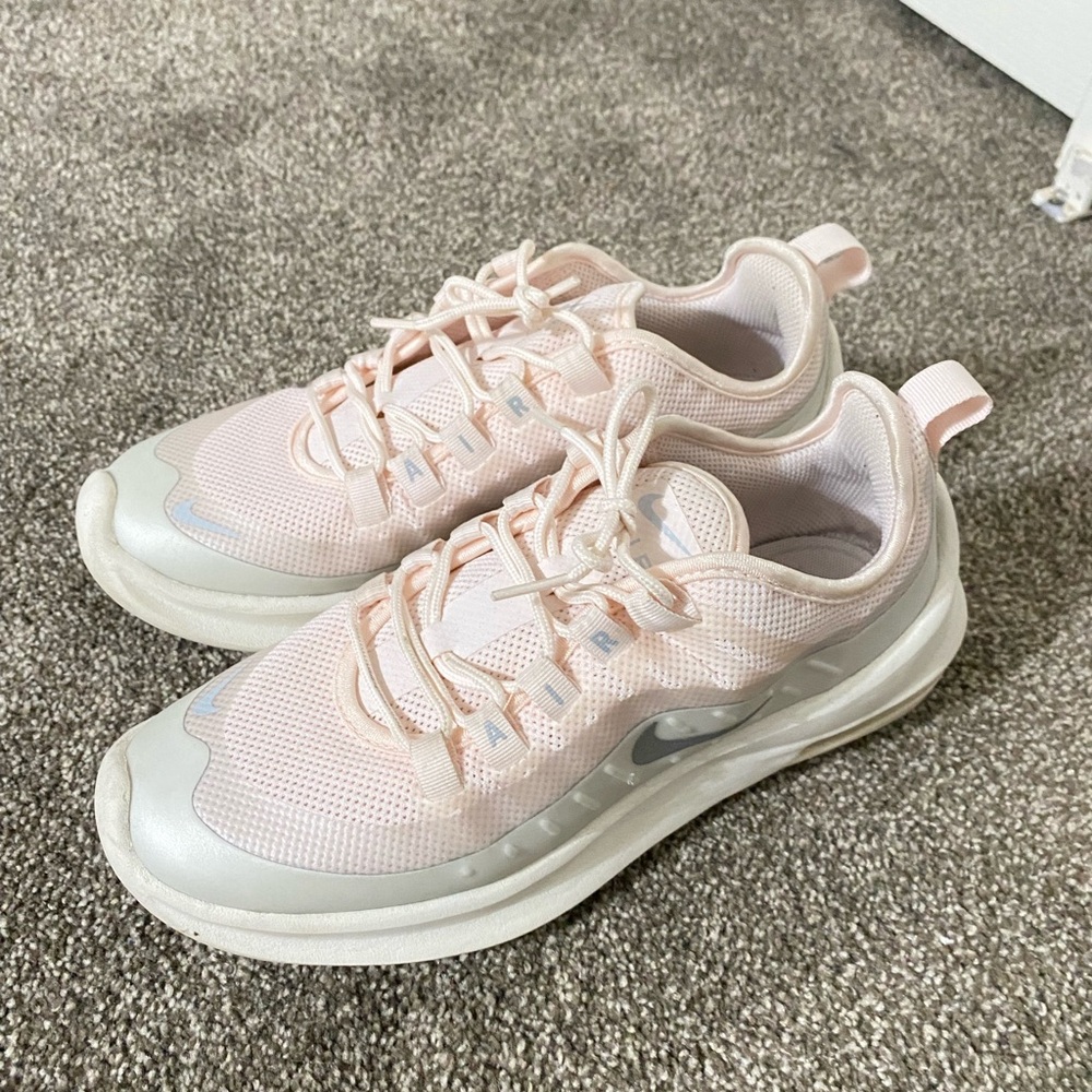 Air Max Axis - image 1